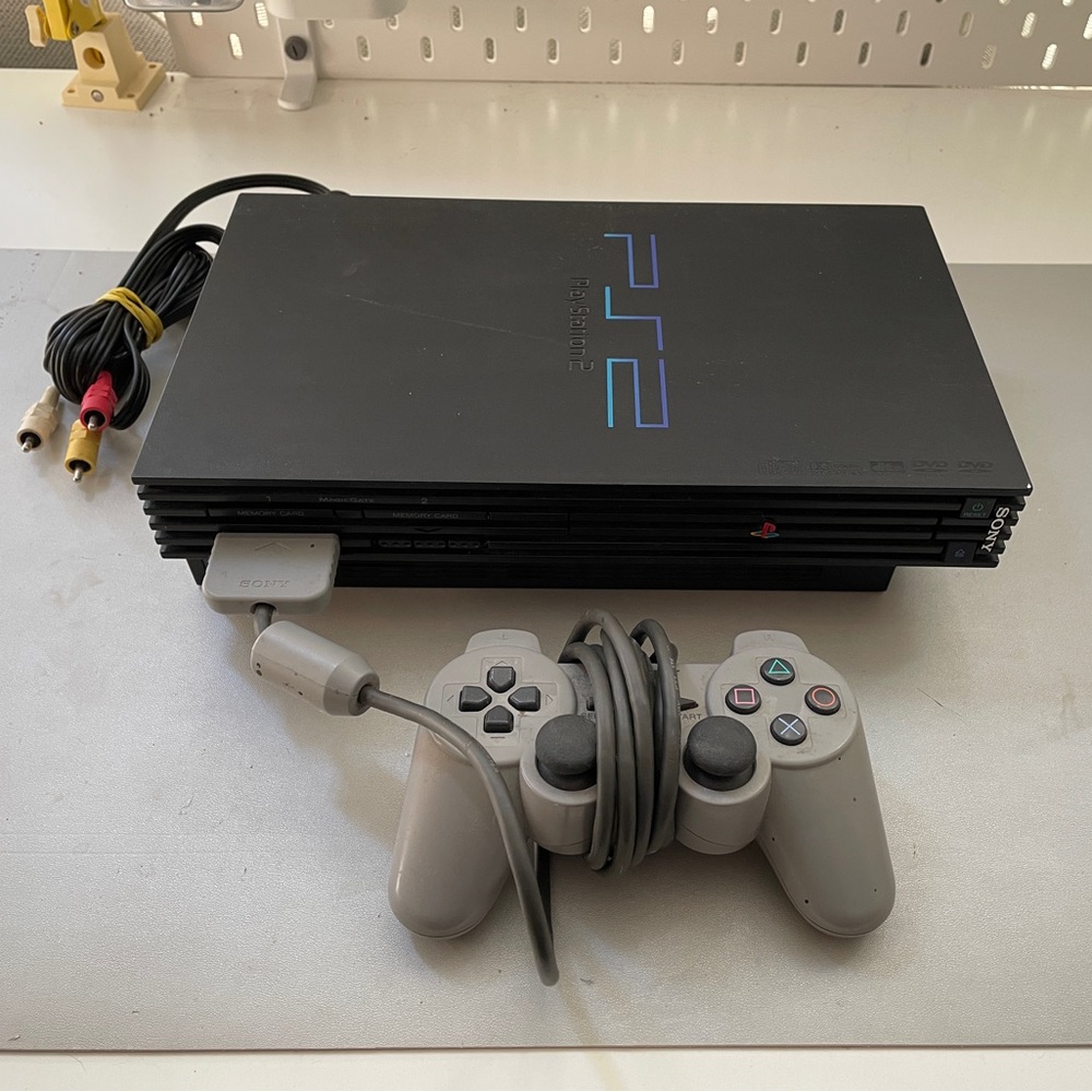 Sony PlayStation 2 / PS2 Console with AV Cable and Controller